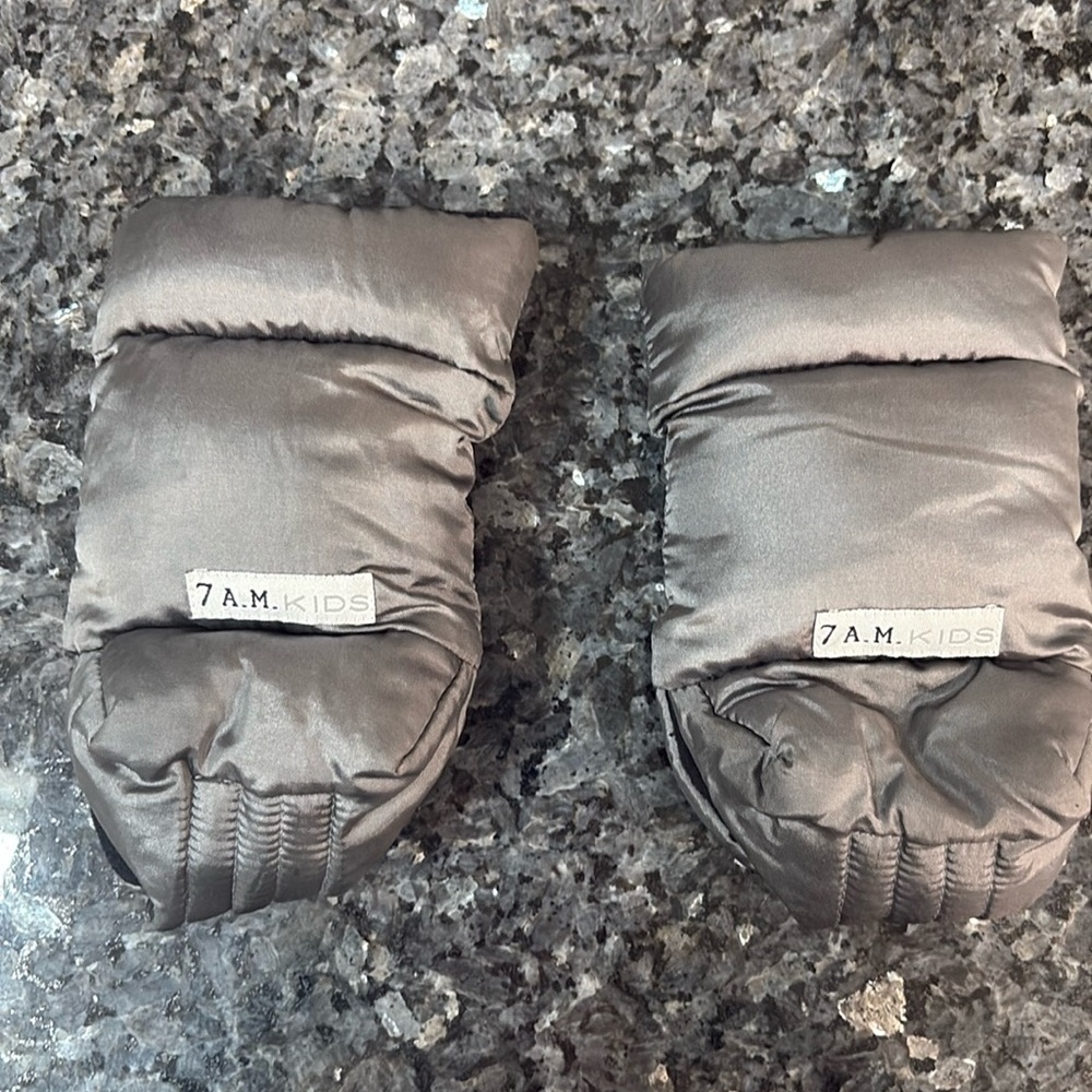 7 A.M. Kids mitten for scooter/bike
